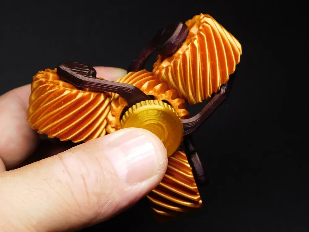 Cánh Quạt Ba Cánh Xoay Có Bánh Răng
